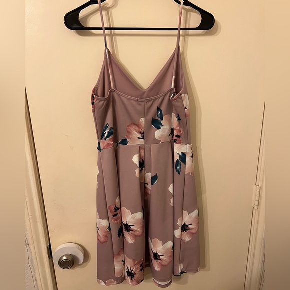 Beautiful Soprano floral pink purple dress size large, never worn - Picture 2 of 3